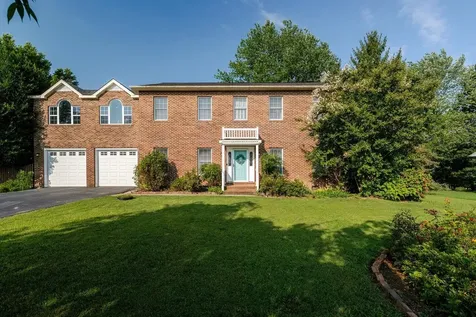 3237 Arrowhead Road Rockingham VA 22801