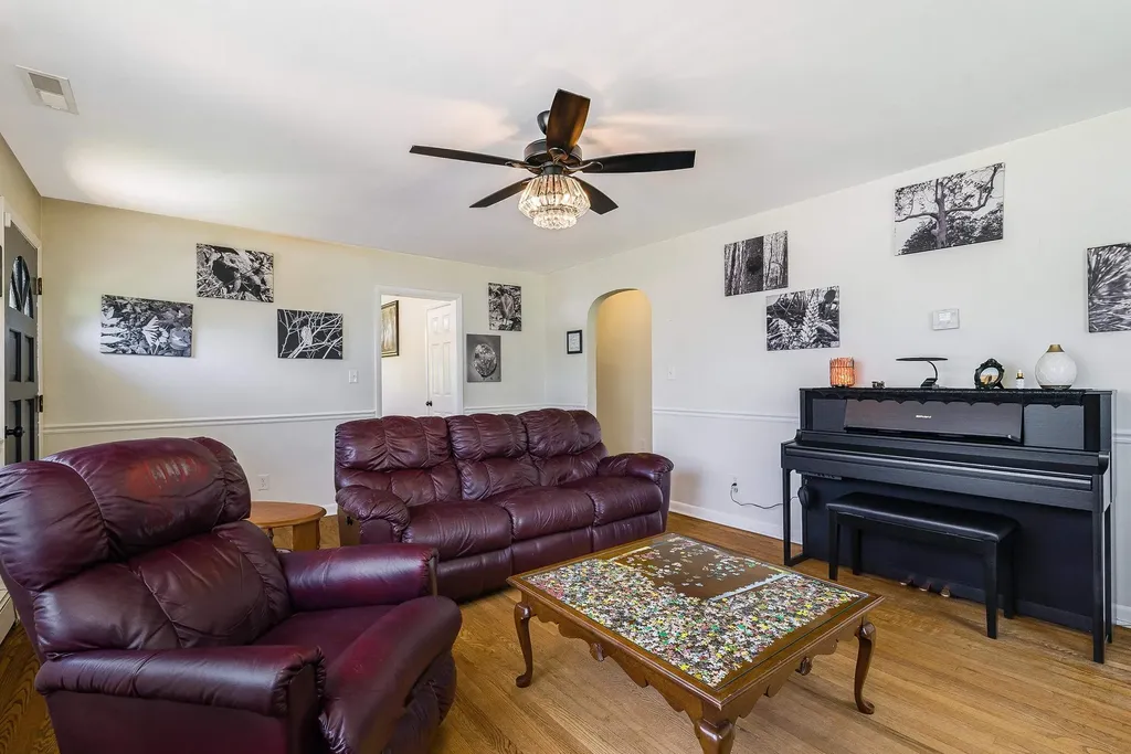 2260 Pine Avenue Buena Vista VA 24416