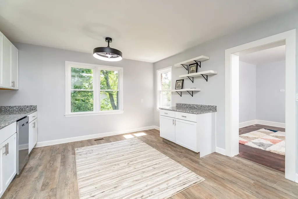 116 Linville Avenue Broadway VA 22815