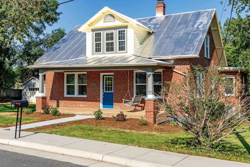 116 Linville Avenue Broadway VA 22815