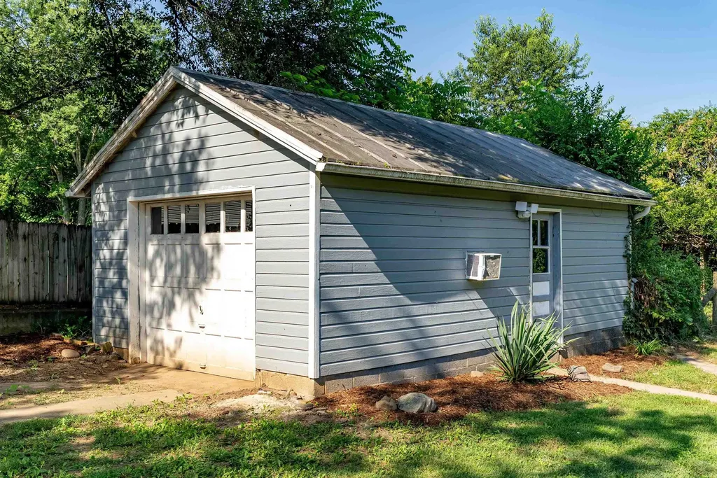 116 Linville Avenue Broadway VA 22815