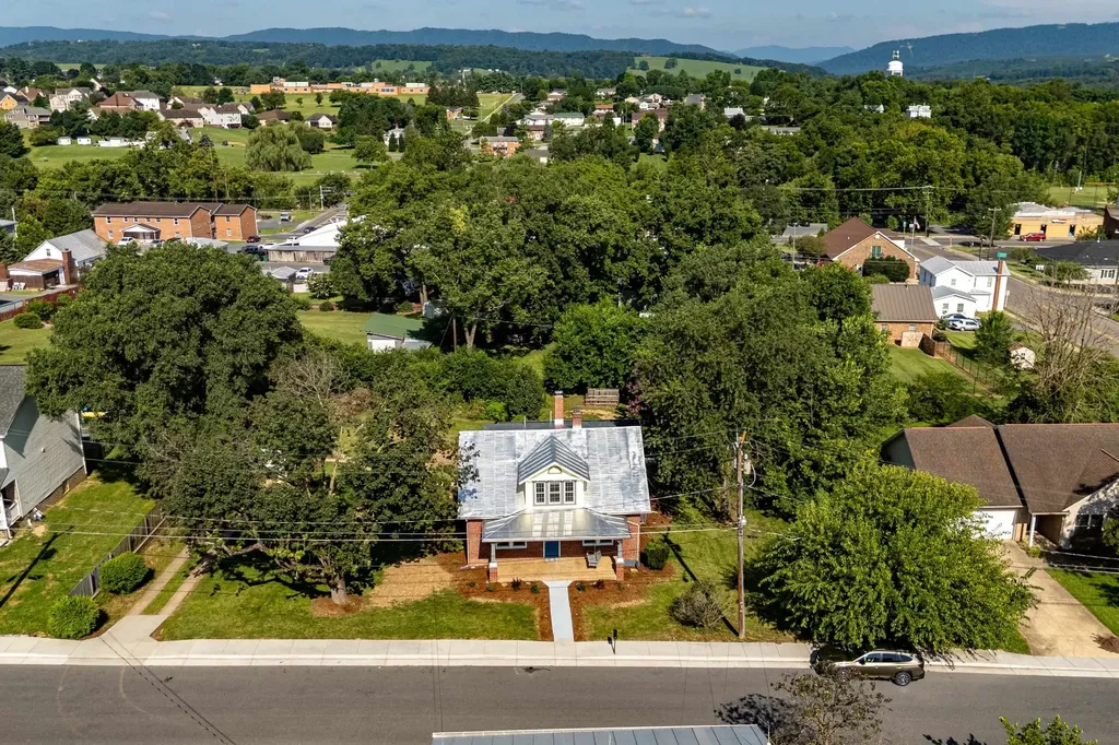 116 Linville Avenue Broadway VA 22815