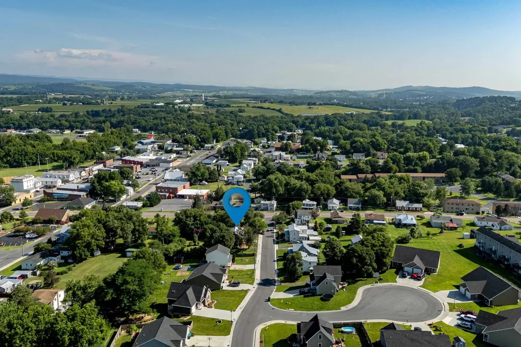 116 Linville Avenue Broadway VA 22815