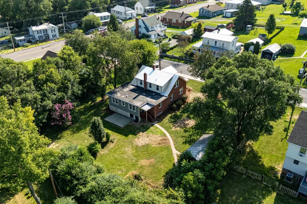 116 Linville Avenue Broadway VA 22815