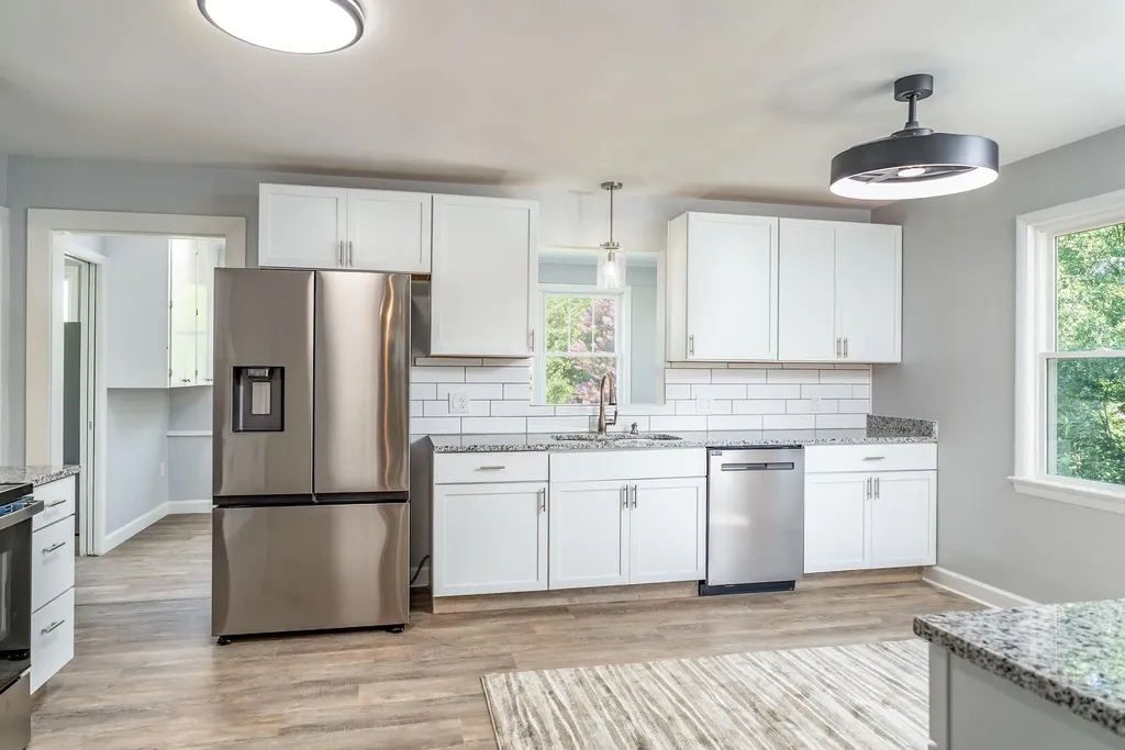 116 Linville Avenue Broadway VA 22815