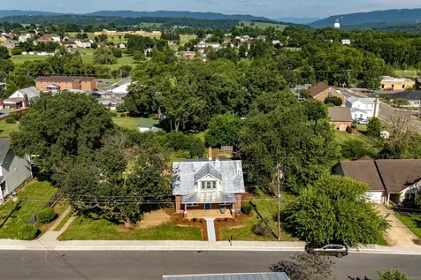 116 Linville Avenue Broadway VA 22815