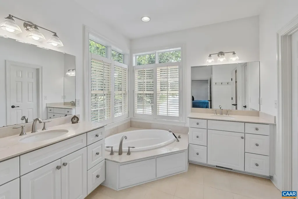 810 Carlyle Place Charlottesville VA 22903