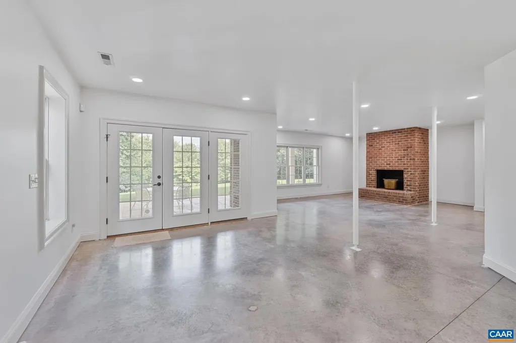 810 Carlyle Place Charlottesville VA 22903