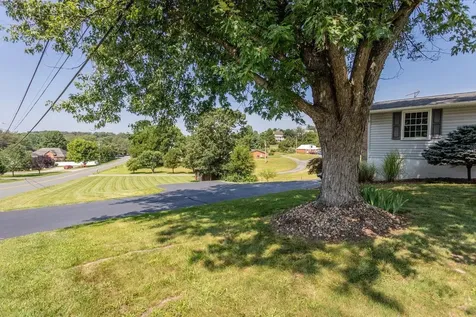 3361 Shen Lake Drive Rockingham VA 22801