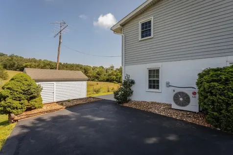 3361 Shen Lake Drive Rockingham VA 22801