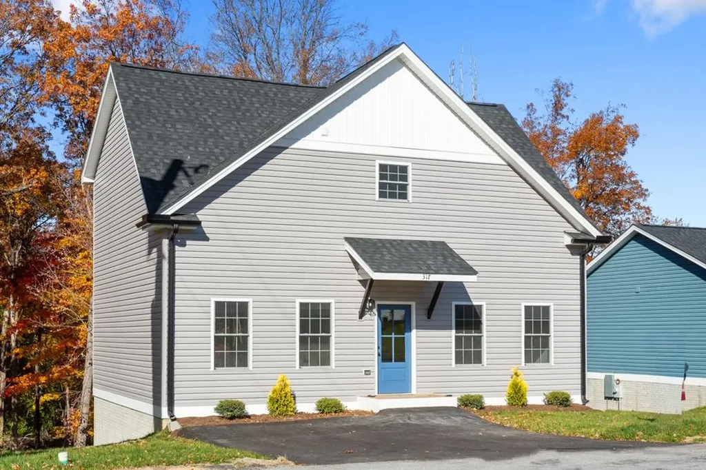 317 Ivanhoe Avenue Waynesboro VA 22980