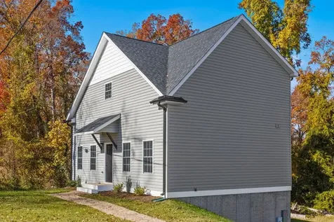 309 Ivanhoe Avenue Waynesboro VA 22980