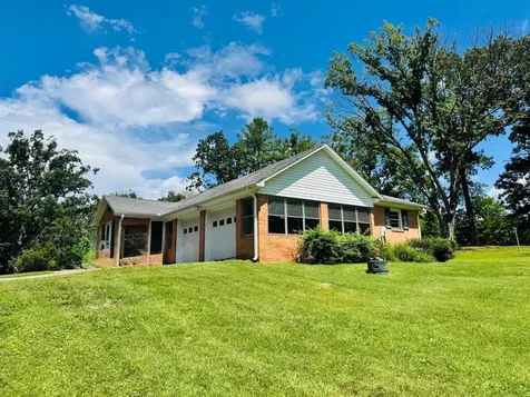 58 Old Hermitage Road Waynesboro VA 22980