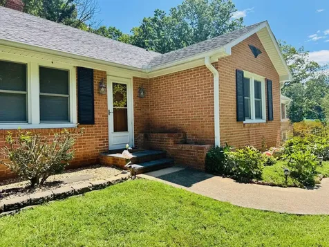 58 Old Hermitage Road Waynesboro VA 22980