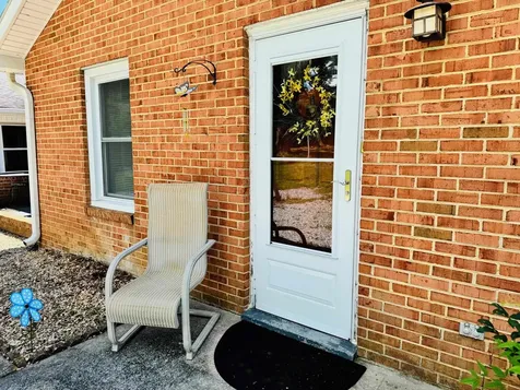 58 Old Hermitage Road Waynesboro VA 22980