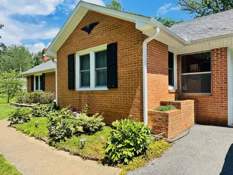 58 Old Hermitage Road Waynesboro VA 22980