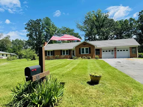 58 Old Hermitage Road Waynesboro VA 22980