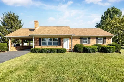197 Tinkling Spring Road Fishersville VA 22939