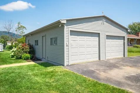 9133 Mcgaheysville Road Mcgaheysville VA 22840