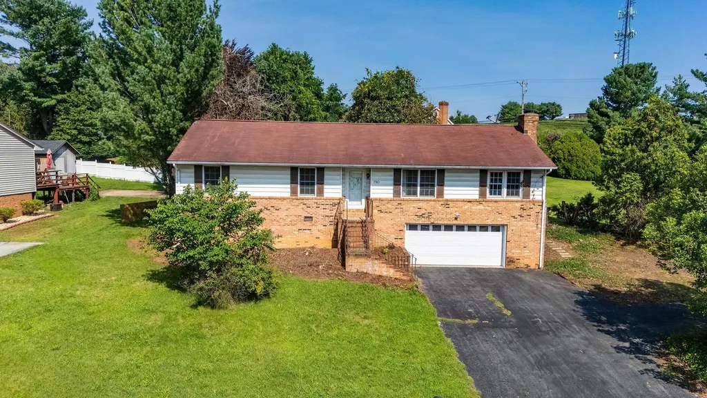 790 Vine Street Harrisonburg VA 22802