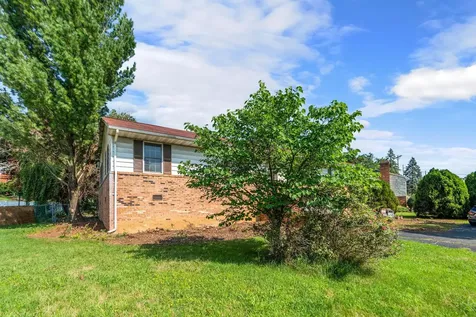 790 Vine Street Harrisonburg VA 22802