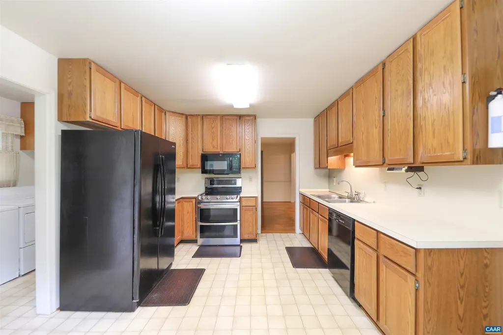 1220 Red Pine Court Crozet VA 22932