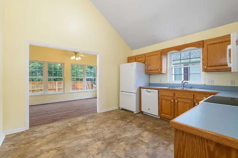 24 Ashleigh Drive Waynesboro VA 22980