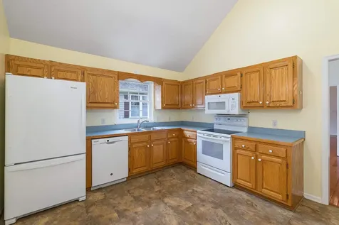 24 Ashleigh Drive Waynesboro VA 22980