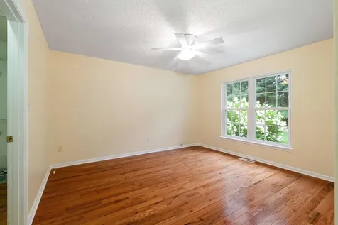 24 Ashleigh Drive Waynesboro VA 22980