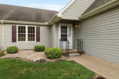 24 Ashleigh Drive Waynesboro VA 22980
