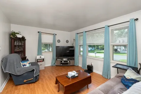 407 8th Street Grottoes VA 24441