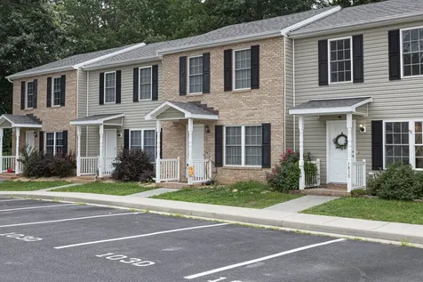 103 13th Street Grottoes VA 24441