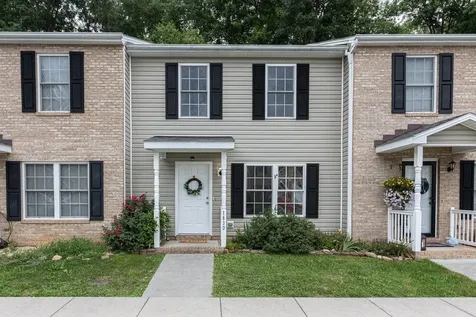 103 13th Street Grottoes VA 24441