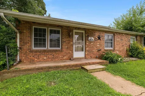 910 Carol Avenue Shenandoah VA 22849