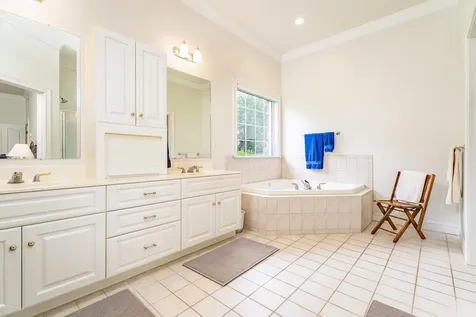 3242 Barrington Drive Rockingham VA 22801