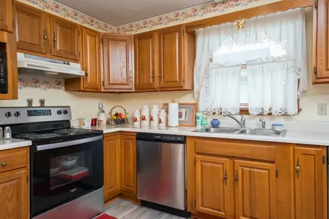 901 Augusta Avenue Grottoes VA 24441