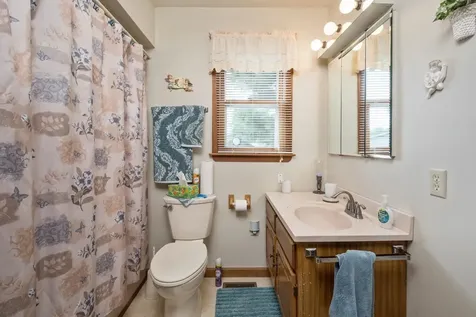 901 Augusta Avenue Grottoes VA 24441