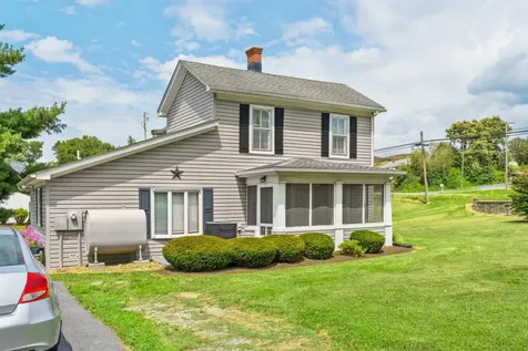 901 Augusta Avenue Grottoes VA 24441