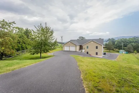 3232 Windy Heights Lane Rockingham VA 22802
