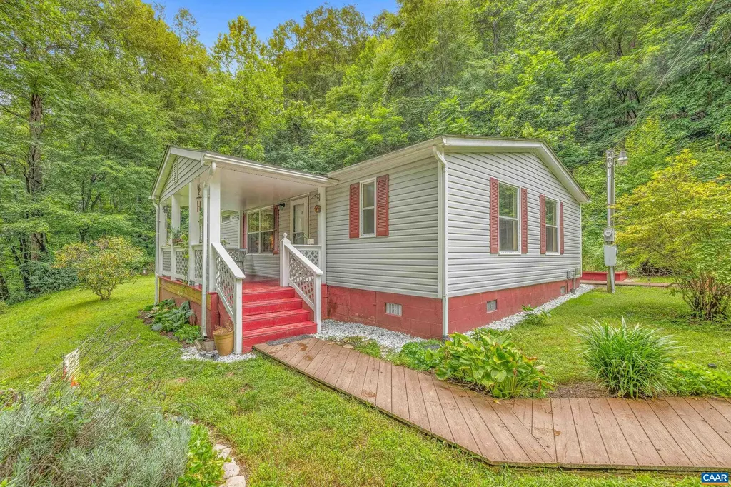 3141 Beech Grove Road Roseland VA 22967