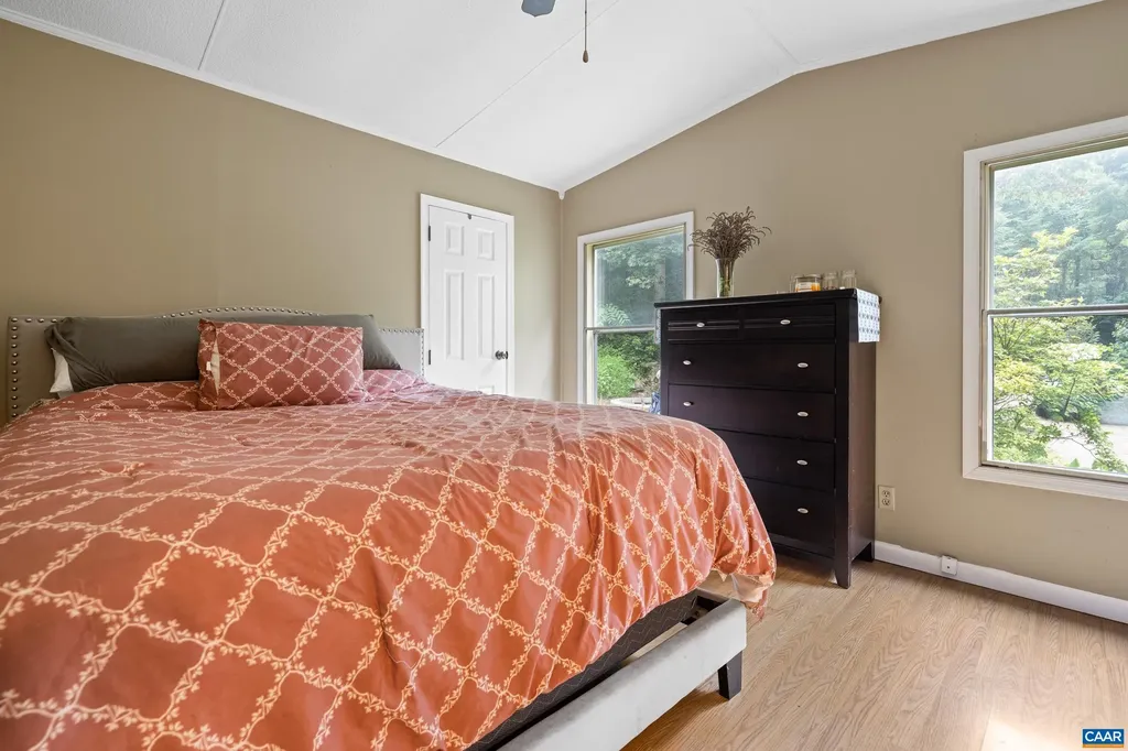 3141 Beech Grove Road Roseland VA 22967