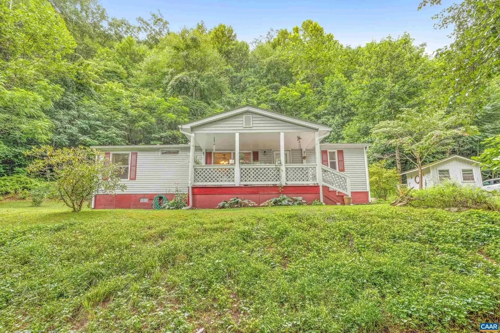 3141 Beech Grove Road Roseland VA 22967
