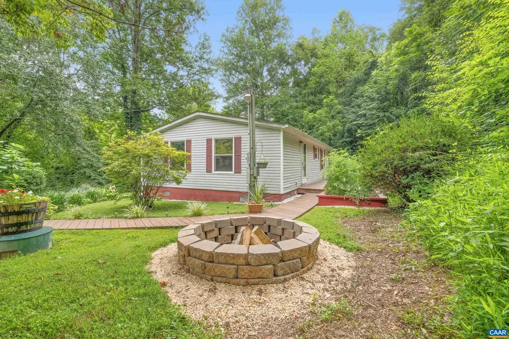 3141 Beech Grove Road Roseland VA 22967