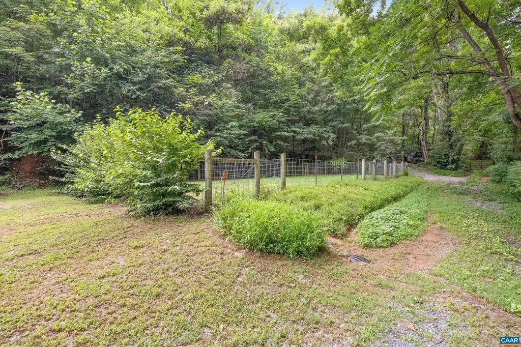 3141 Beech Grove Road Roseland VA 22967