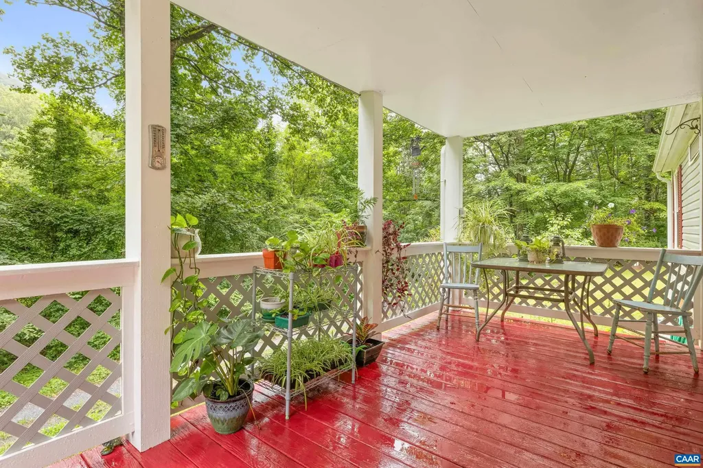 3141 Beech Grove Road Roseland VA 22967