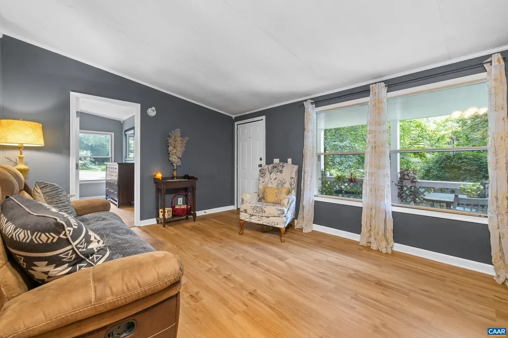 3141 Beech Grove Road Roseland VA 22967