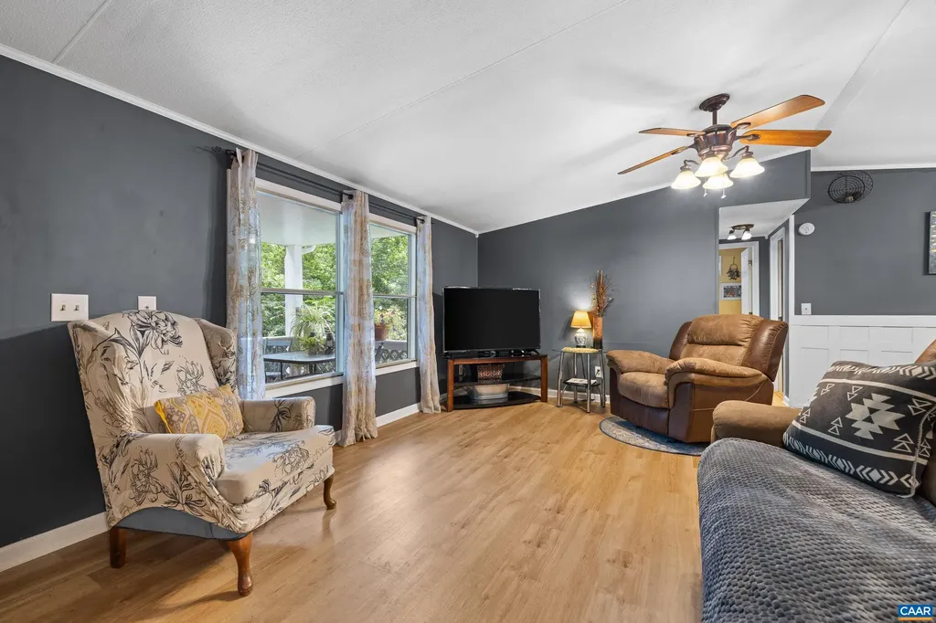 3141 Beech Grove Road Roseland VA 22967