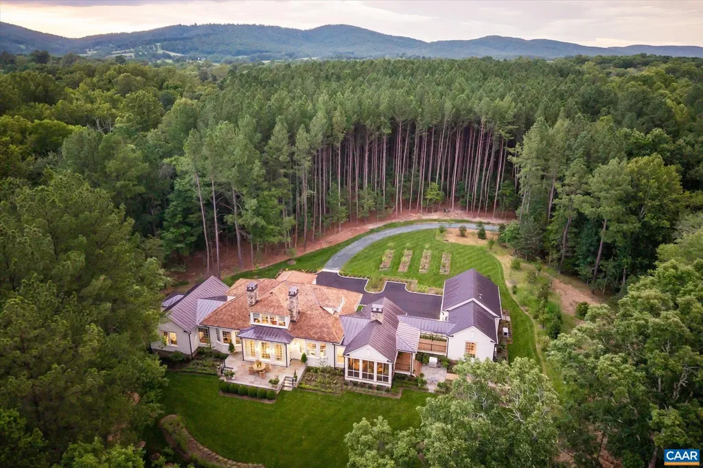 2863 Palmer Drive Keswick VA 22947