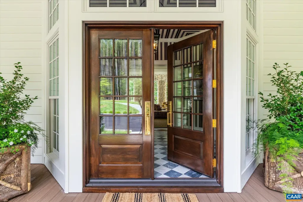 2863 Palmer Drive Keswick VA 22947