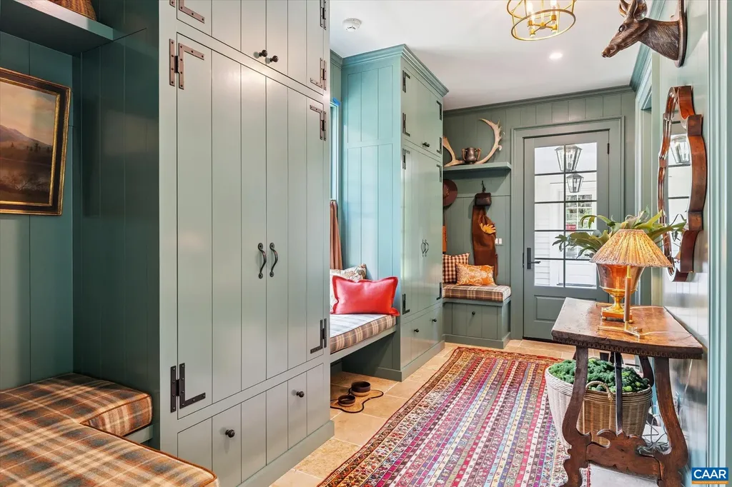 2863 Palmer Drive Keswick VA 22947